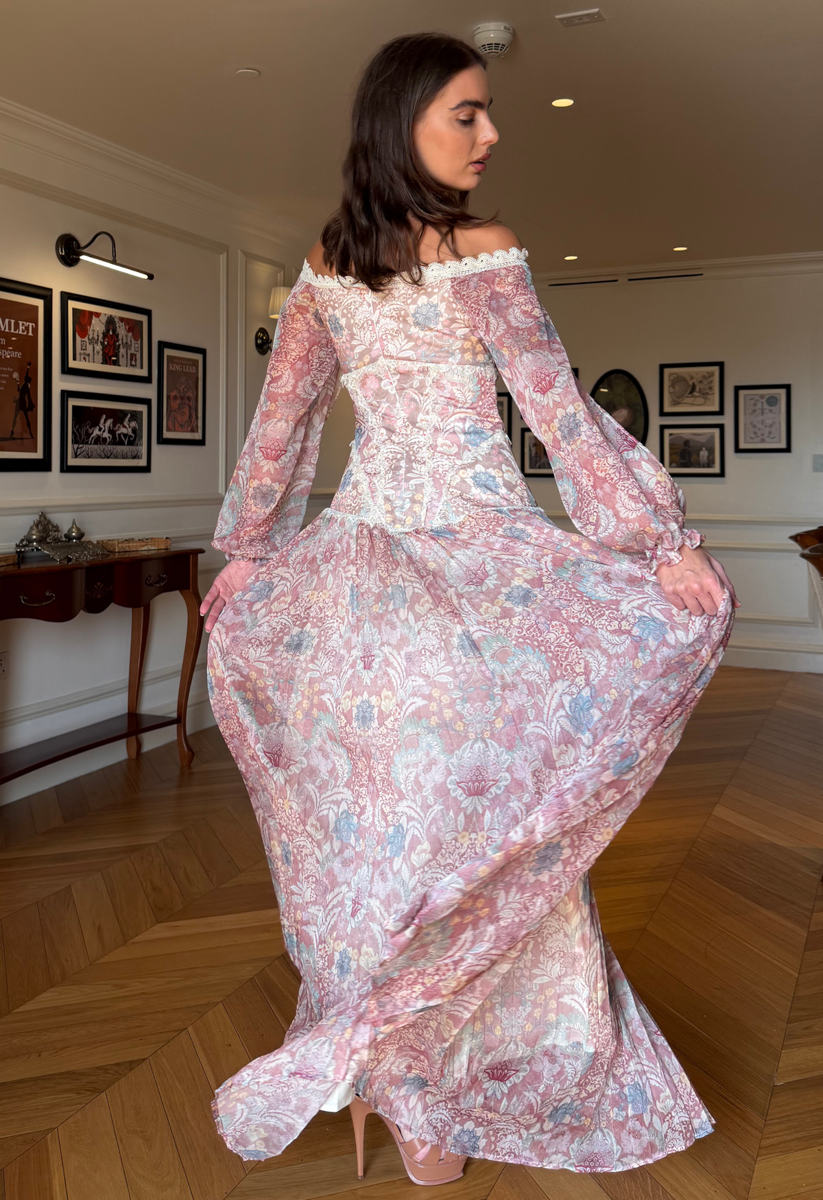 Off-Shoulder Baroque in Red Ochre & Chocolate
