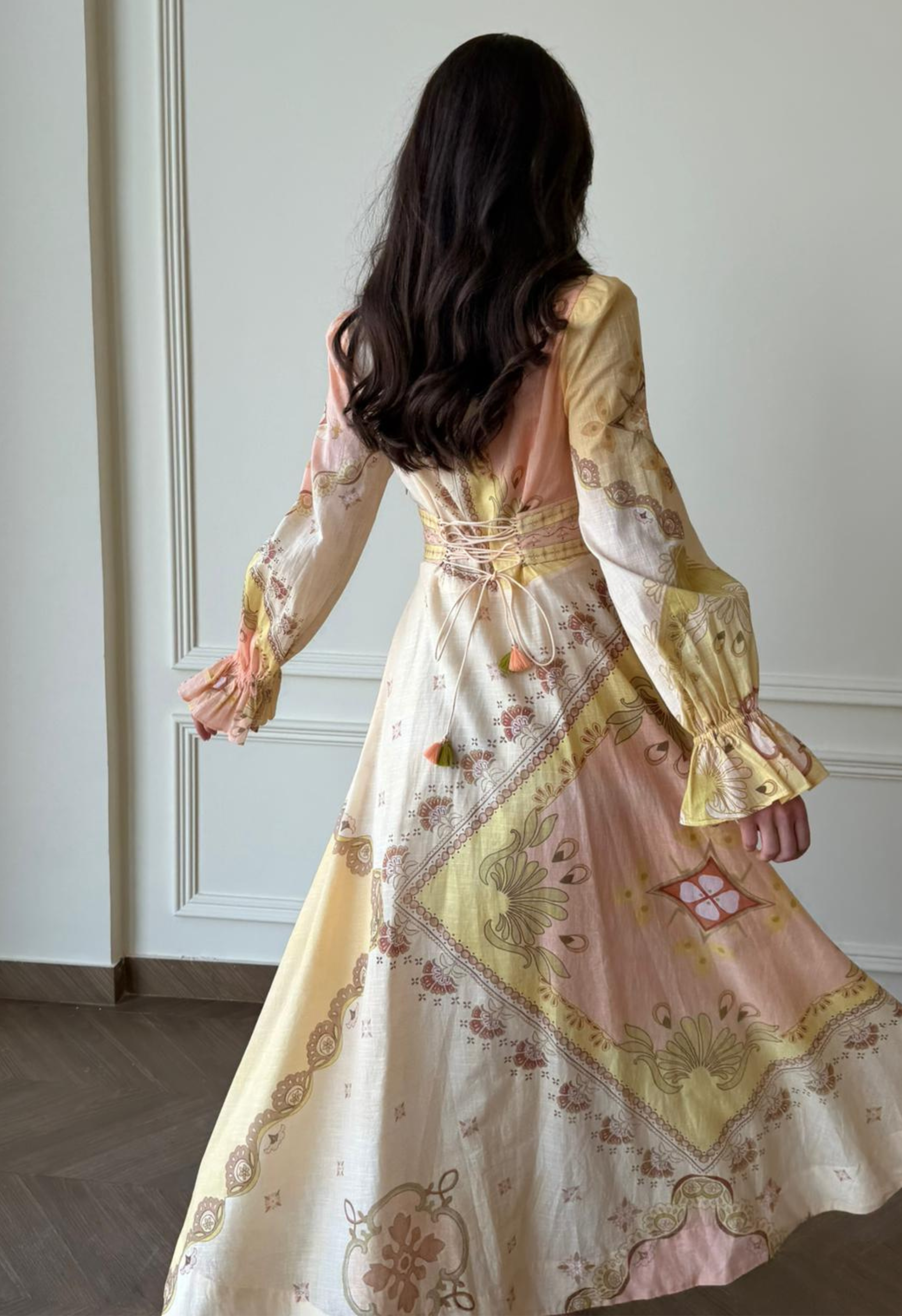 Gigaro Waist Tie Dress