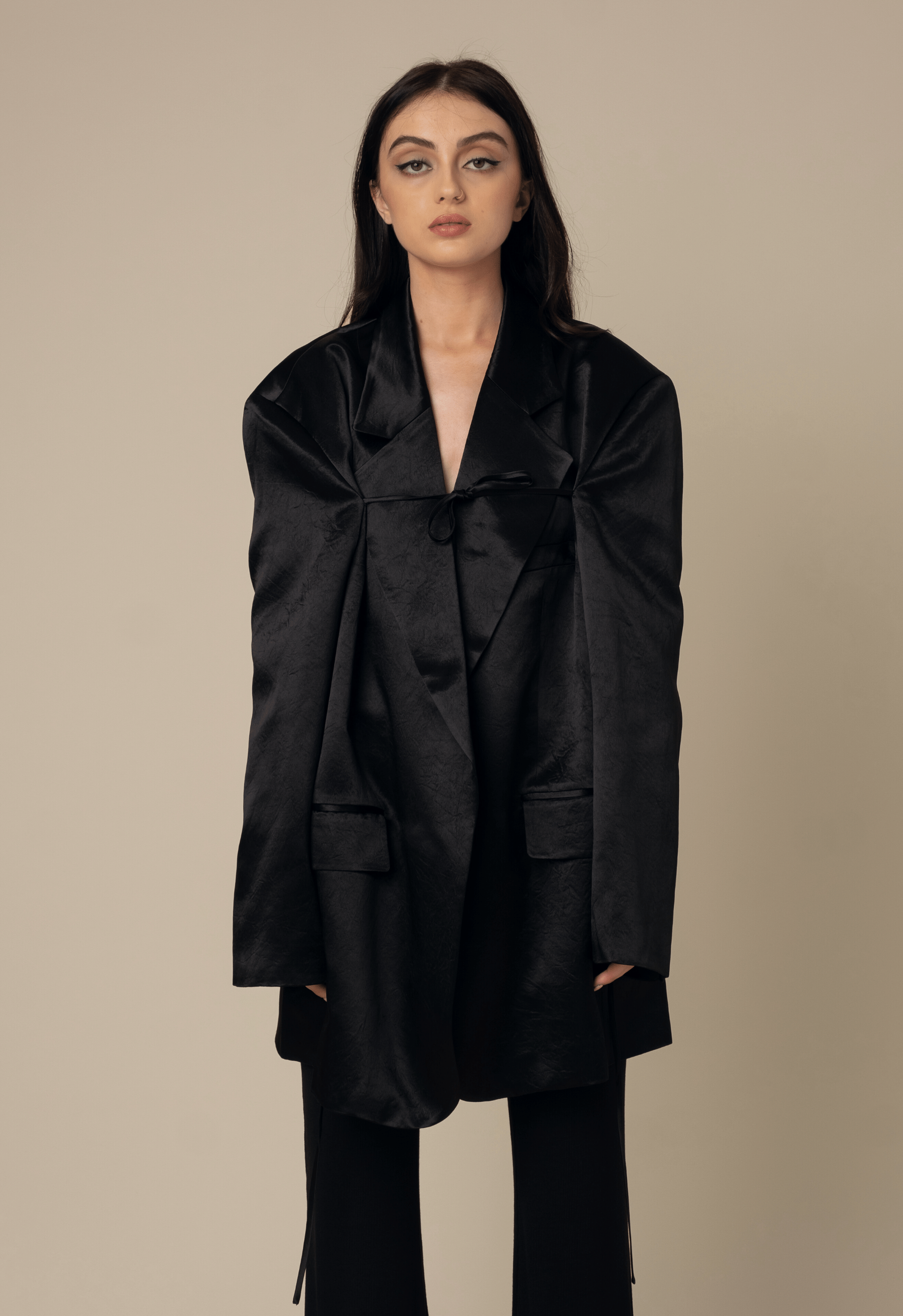 جاكيت بليزر من الساتان