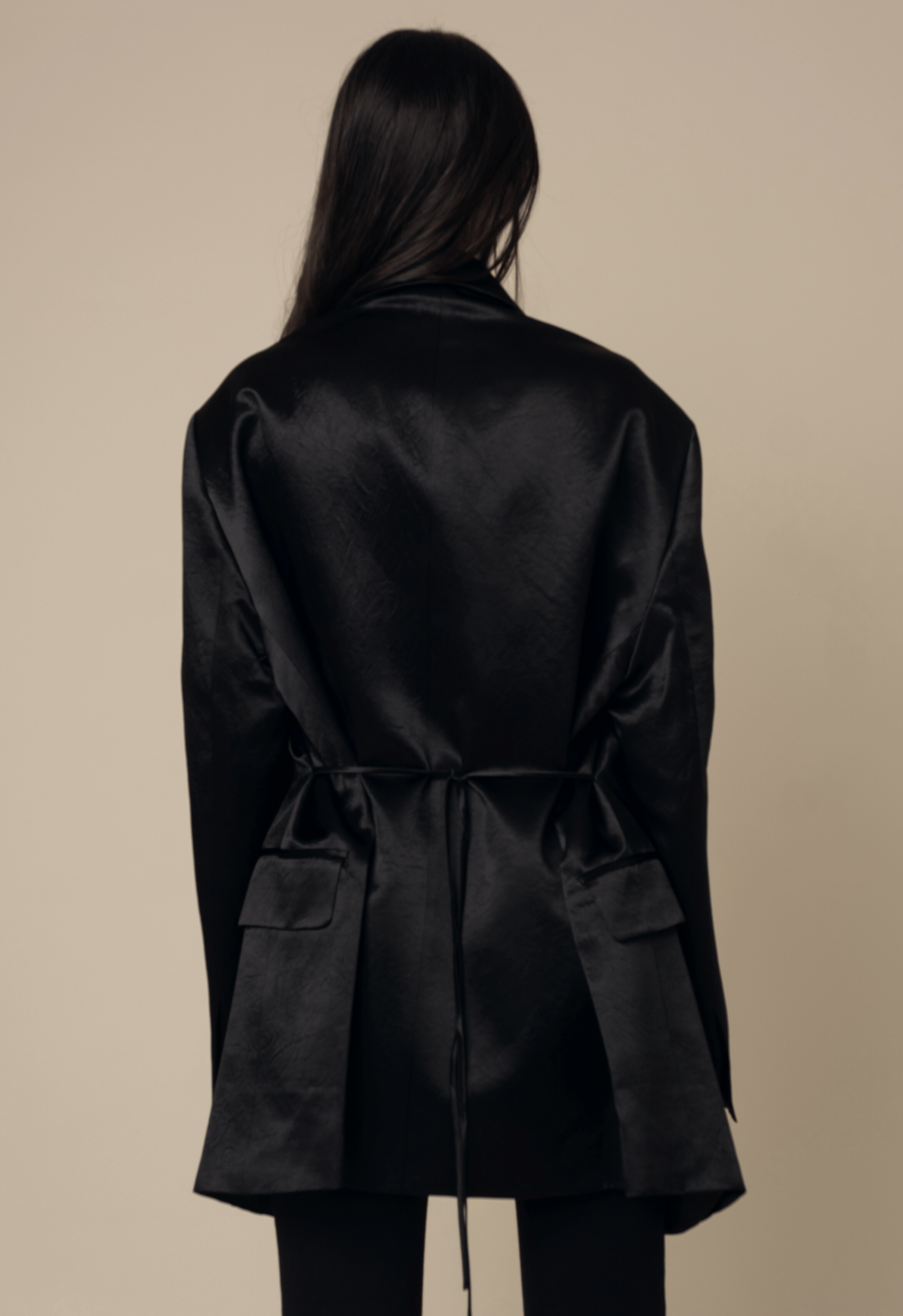 جاكيت بليزر من الساتان