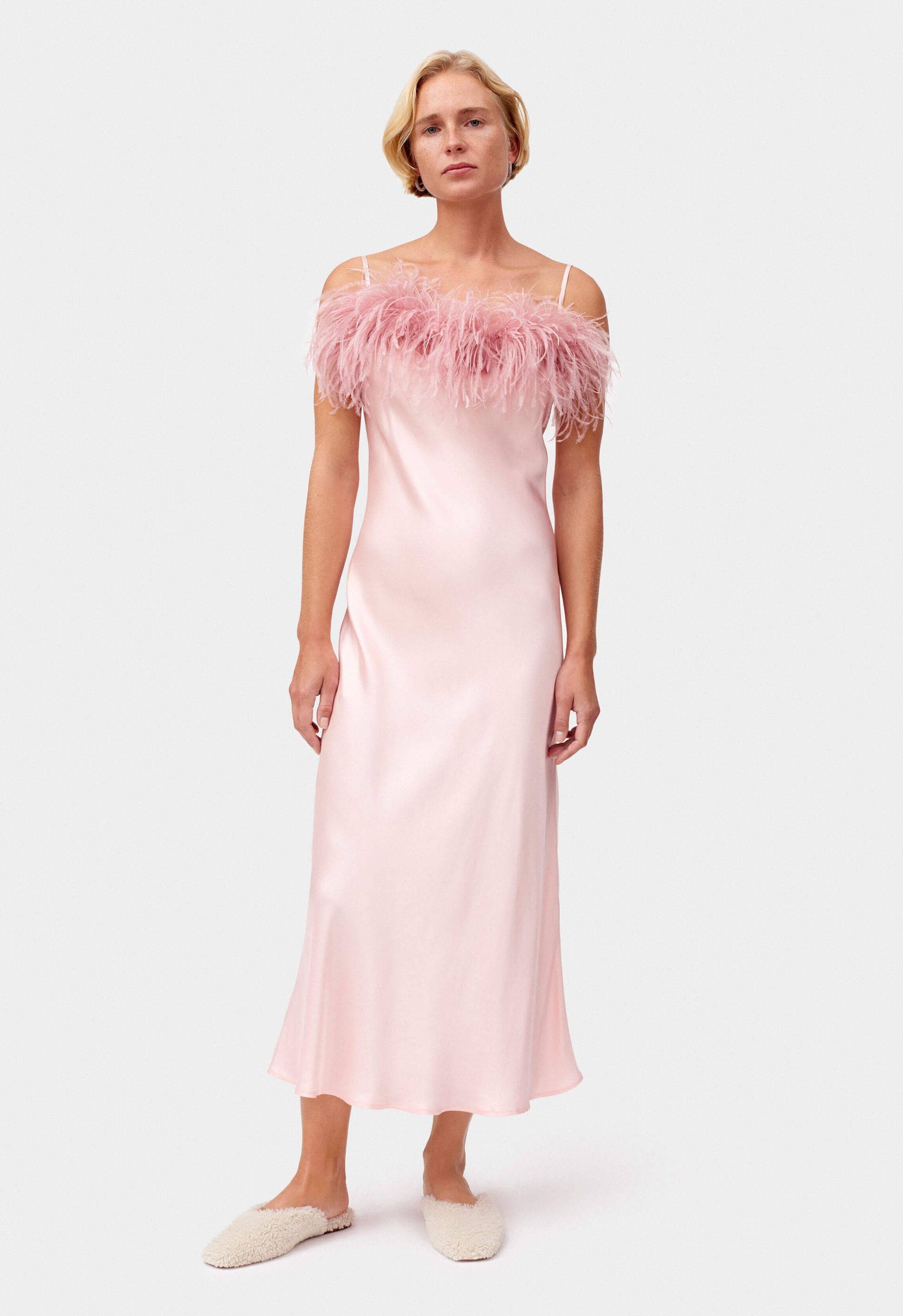 فستان بوهيمي باللون الوردي