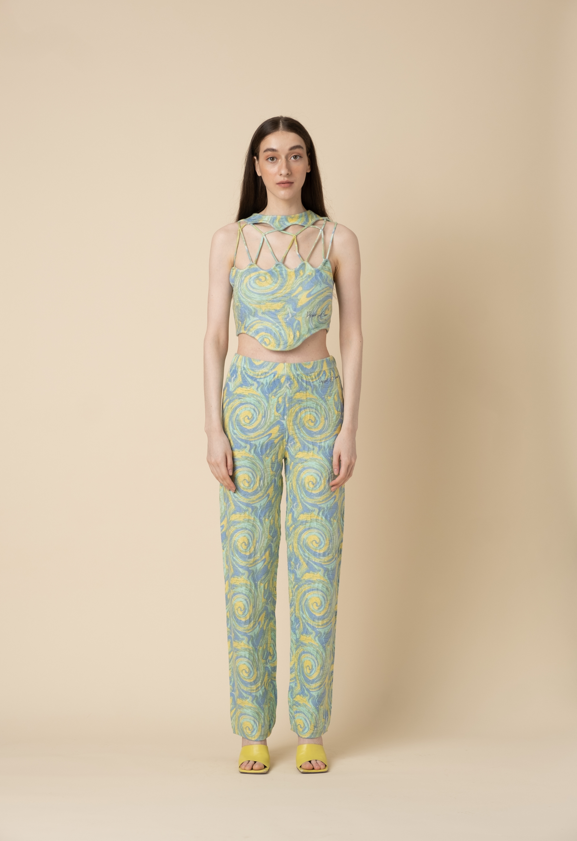 قميص محبوك بلوني الأصفر الأخضر