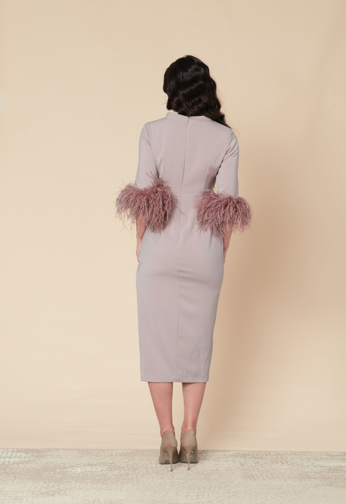 Midi dress with feather sleeves